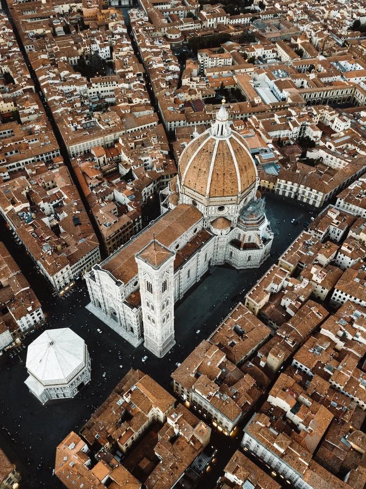 A guided walking tour of Florence